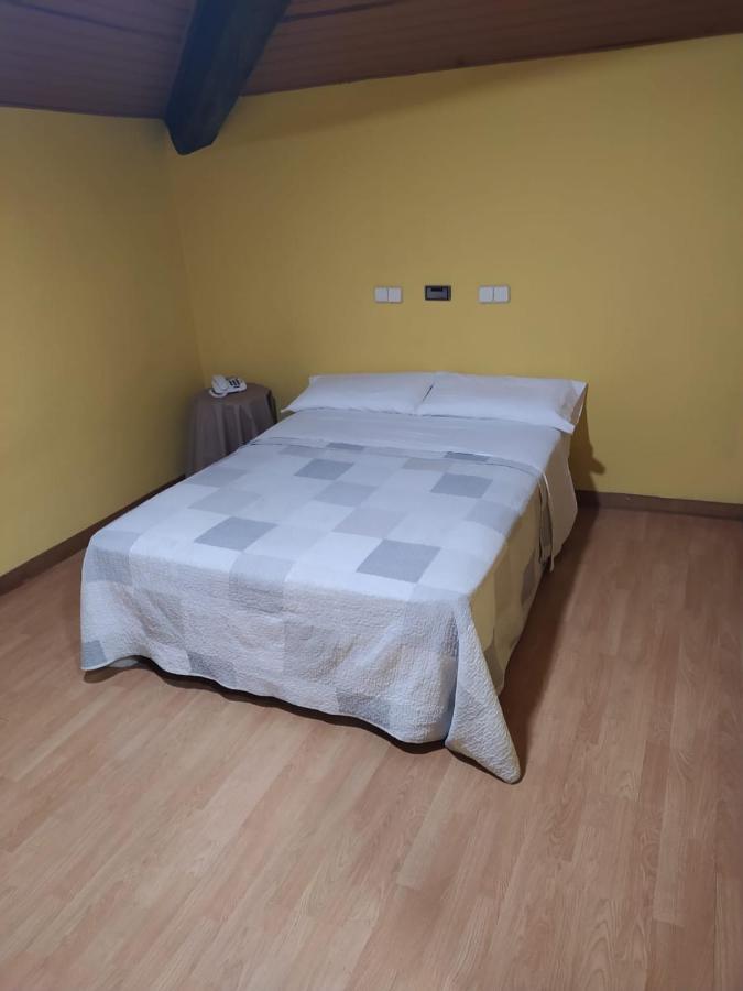 Hostal Rural Oricain Екстер'єр фото