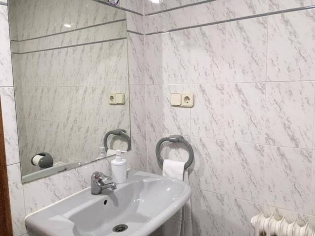 Hostal Rural Oricain Екстер'єр фото